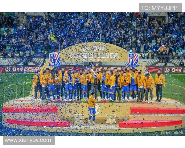 昔日绿茵英雄再聚首 足球明星重燃激情再度携手并肩共逐梦想